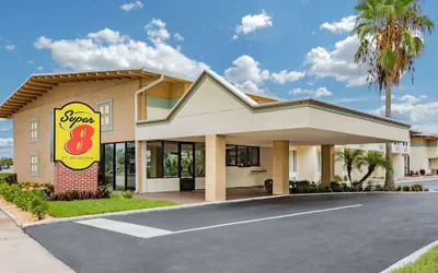 Photo 2 - Super 8 by Wyndham Melbourne
