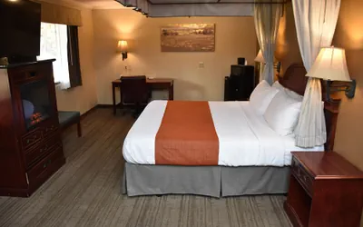 Photo 4 - Dynasty Suites Redlands