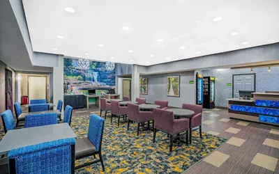 Photo 4 - La Quinta Inn & Suites by Wyndham Cookeville