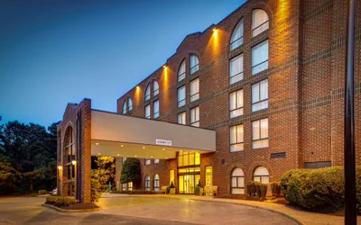 Photo 2 - Embassy Suites Williamsburg