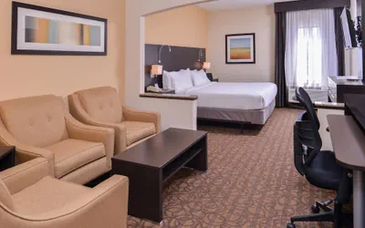 Photo 5 - Holiday Inn Express & Suites Topeka West I-70 Wanamaker by IHG