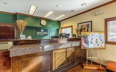 Photo 3 - HomeTowne Studios by Red Roof Atlanta - Chamblee