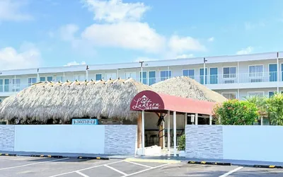 Photo 2 - Lantern Inn & Suites