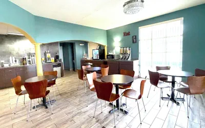 Photo 3 - Super 8 by Wyndham Marianna I-10