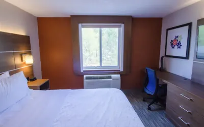 Photo 5 - Holiday Inn Express & Suites Lincoln East - White Mountains by IHG
