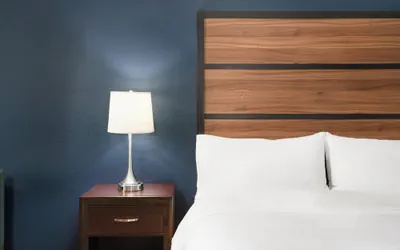 Photo 2 - Garner Hotel Topeka West by IHG