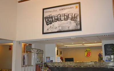 Photo 3 - Super 8 by Wyndham Germantown/Milwaukee