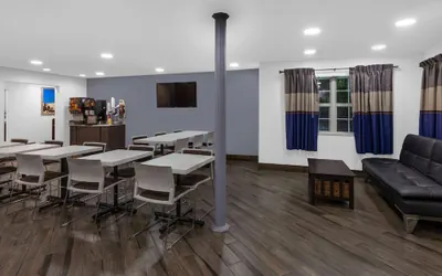 Photo 3 - Microtel Inn & Suites by Wyndham Baltimore BWI Airport