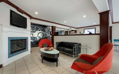 Photo 3 - Best Western Edinburgh/Columbus