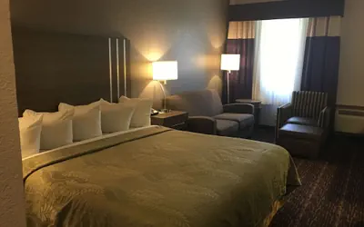 Photo 4 - SureStay Plus Hotel by Best Western Edmond