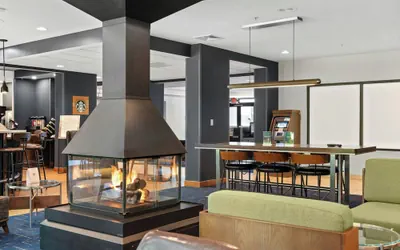 Photo 2 - Courtyard by Marriott Burlington Williston