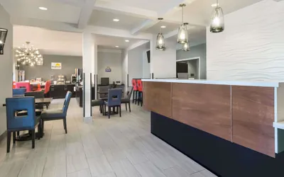 Photo 3 - Hotel 1550 - SFO Airport