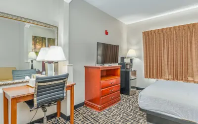 Photo 5 - Days Inn by Wyndham Coliseum Montgomery AL