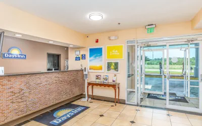 Photo 3 - Days Inn by Wyndham Coliseum Montgomery AL