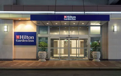 Photo 2 - Hilton Garden Inn Philadelphia Center City
