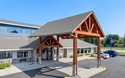 Photo 2 - AmericInn by Wyndham Sturgeon Bay