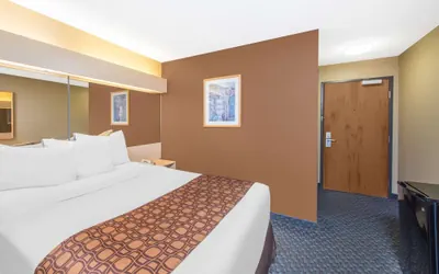 Photo 2 - Microtel Inn & Suites by Wyndham Independence