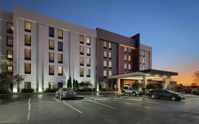 Photo 2 - Hampton Inn Louisville - Northeast