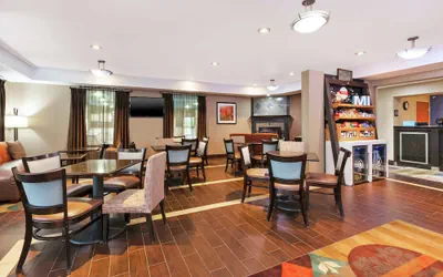Photo 4 - Hampton Inn Monroe