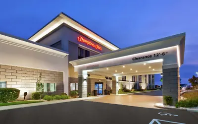 Photo 2 - Hampton Inn Monroe