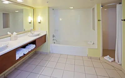 Photo 3 - Holiday Inn Express Indianapolis-Fishers by IHG