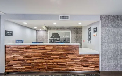 Photo 3 - Hampton Inn Oakland-Hayward