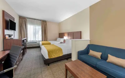 Photo 5 - Comfort Suites Tulare Sequoia Gateway