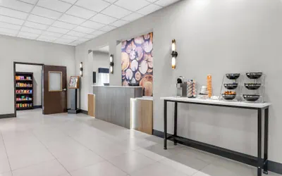 Photo 4 - Brentwood Suites Nashville, an Ascend Collection Hotel