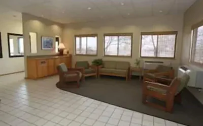 Photo 4 - Super 8 by Wyndham Klamath Falls