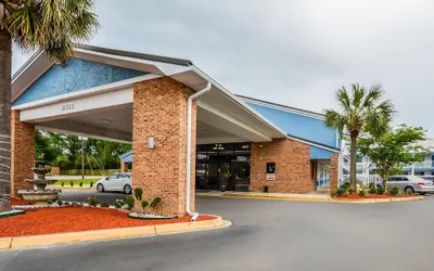 Photo 2 - Rodeway Inn North Charleston - Ashley Phosphate
