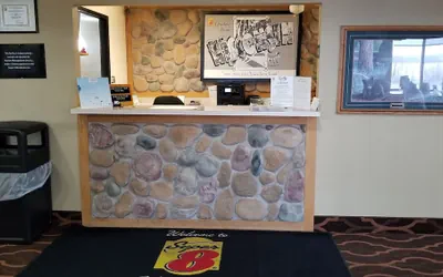 Photo 4 - Super 8 by Wyndham Ashland