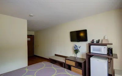 Photo 5 - Super 8 by Wyndham Zanesville
