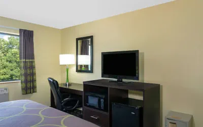 Photo 5 - Super 8 by Wyndham Marietta