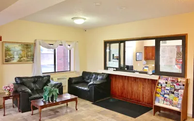 Photo 2 - Americas Best Value Inn Livonia Detroit