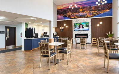 Photo 4 - Super 8 by Wyndham Madison South