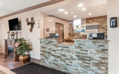 Photo 3 - American Inn Suites Detroit Metro Airport