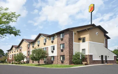 Photo 2 - Super 8 by Wyndham Canton/Livonia Area