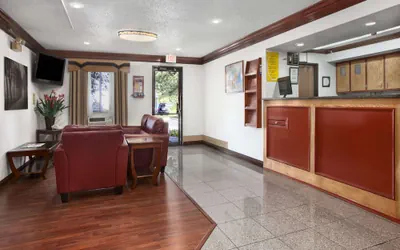 Photo 4 - Super 8 by Wyndham Canton/Livonia Area