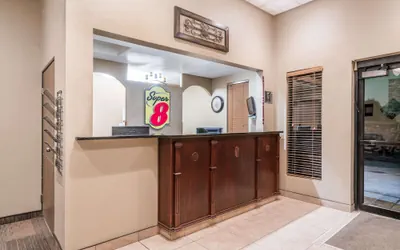 Photo 3 - Super 8 by Wyndham Bismarck