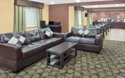 Photo 3 - Baymont by Wyndham Holland
