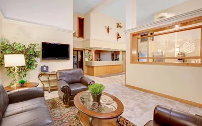 Photo 3 - Super 8 by Wyndham Aberdeen East