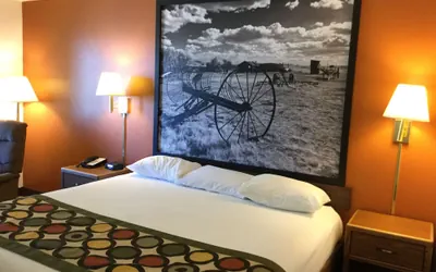 Photo 5 - Super 8 by Wyndham Aberdeen East