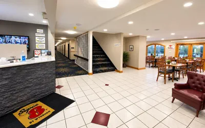 Photo 2 - Super 8 by Wyndham Sturgis