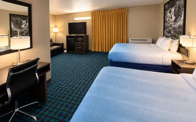 Photo 4 - Super 8 by Wyndham Sturgis