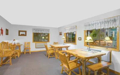 Photo 4 - Super 8 by Wyndham Lake George/Warrensburg Area