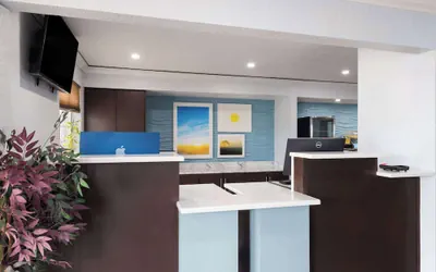 Photo 3 - Days Inn by Wyndham Miami