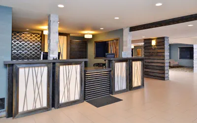 Photo 5 - Best Western Long Beach Inn