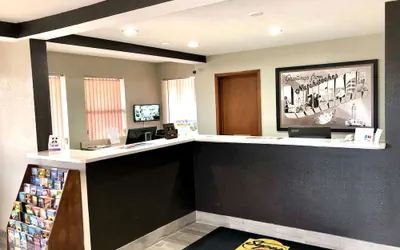 Photo 2 - Super 8 by Wyndham Natchitoches