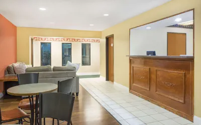 Photo 2 - Baymont by Wyndham Huber Heights Dayton
