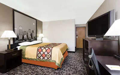 Photo 4 - Super 8 by Wyndham Bremerton